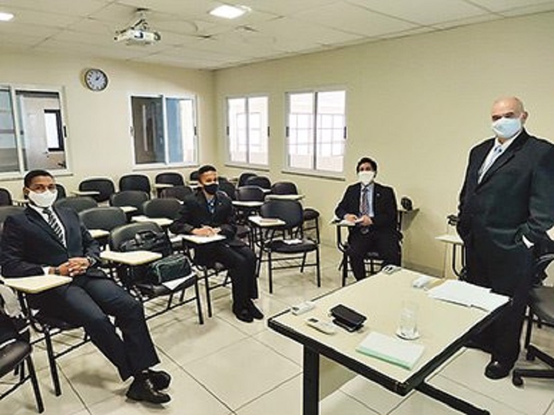 Secretaria Johvem dá início às aulas  do Programa de Formação Pré-Seminário