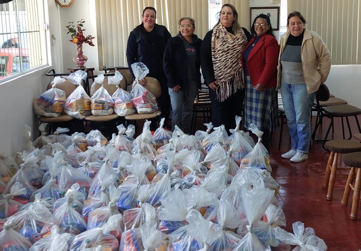 Fundação Mokiti Okada faz entrega de cestas básicas para Itaqui - RS