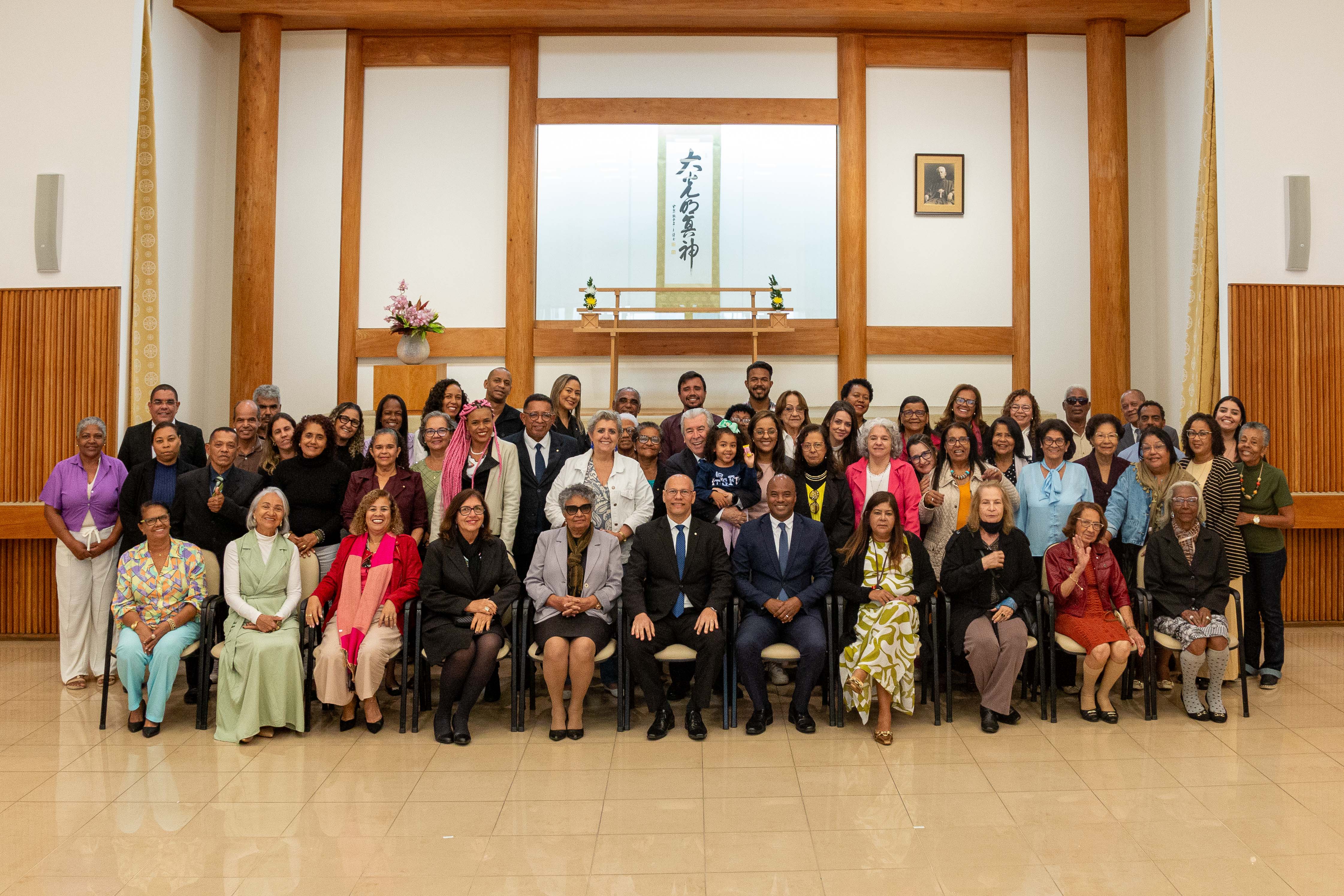 Sede Central recebe visita de 57 membros da Igreja Pituba - BA