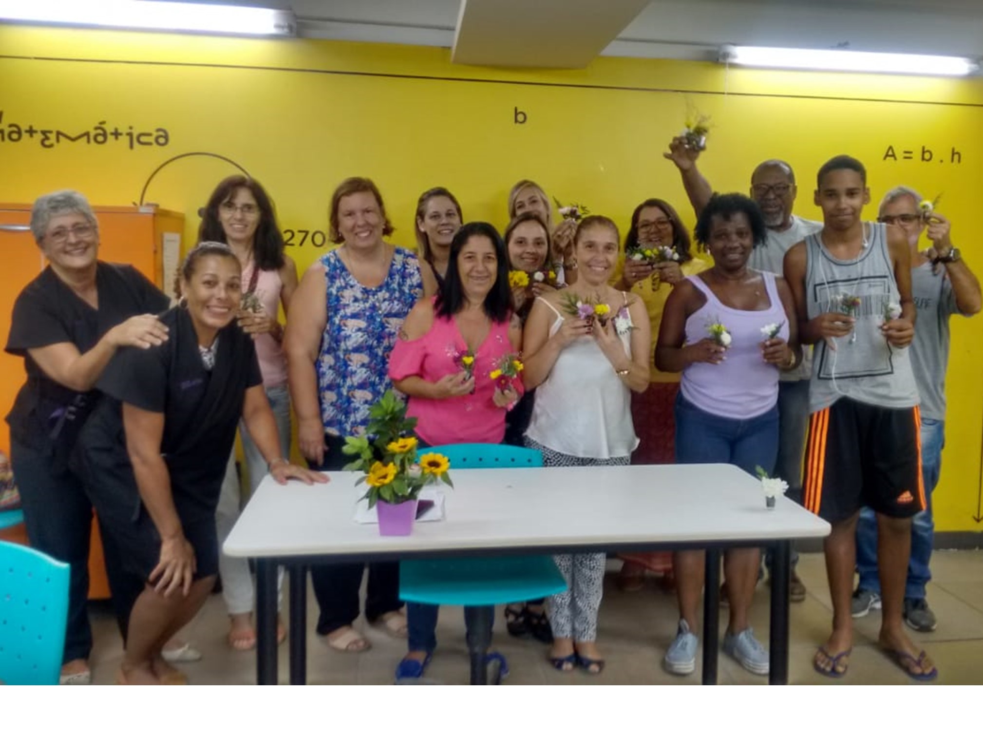 Igreja Jacarepaguá leva Flor de Luz à Escola Estadual