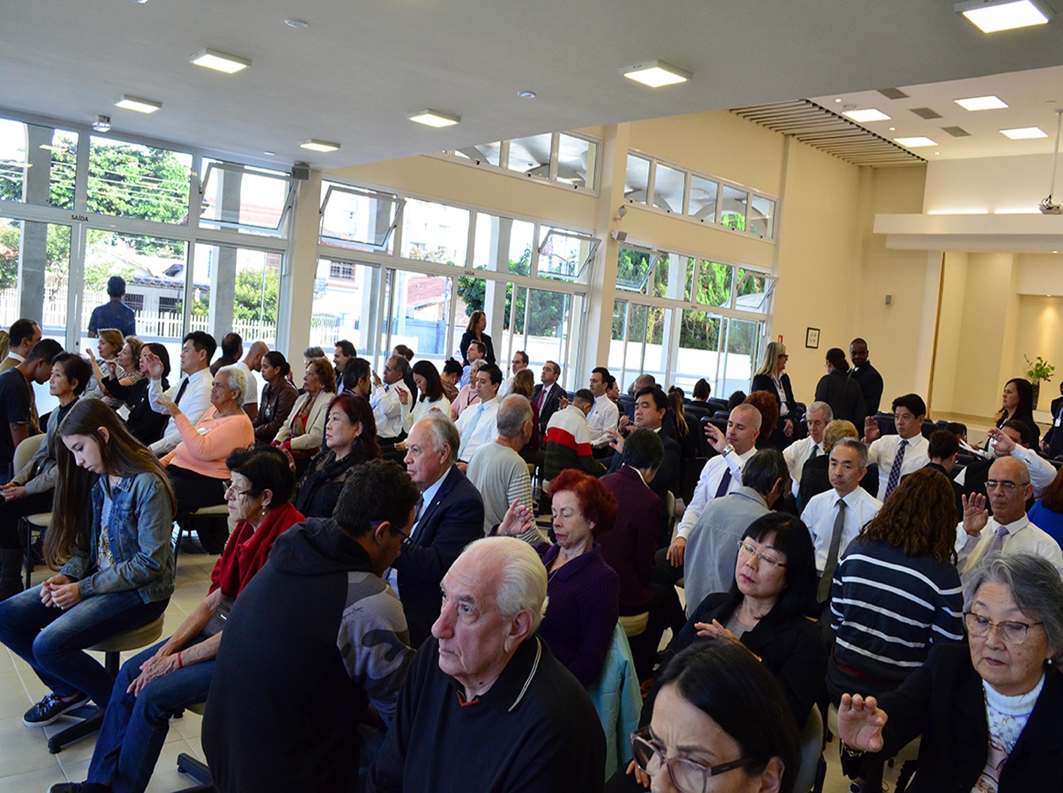 Visita do presidente da IMMB reúne centenas de pessoas na Igreja São José dos Campos (SP)