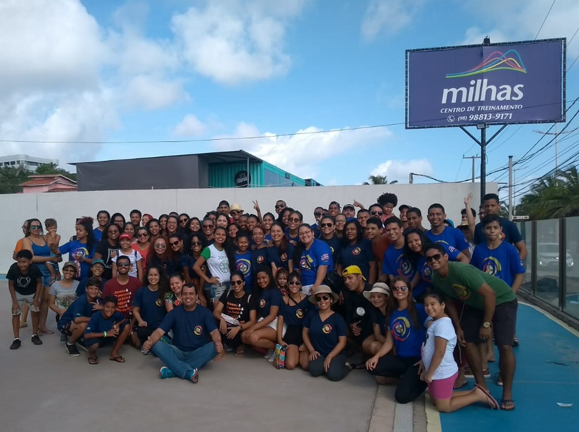 Mais de 100 jovens da Igreja São Luís (MA) realizam dedicação especial