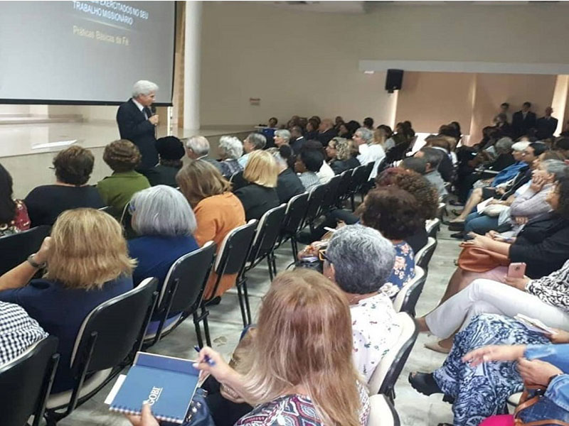 Diretor regional reúne mais de 700 pessoas no Rio de Janeiro