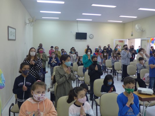 Aula especial reúne cerca de 70 crianças na Igreja ABCDM (SP) e unidades religiosas da região