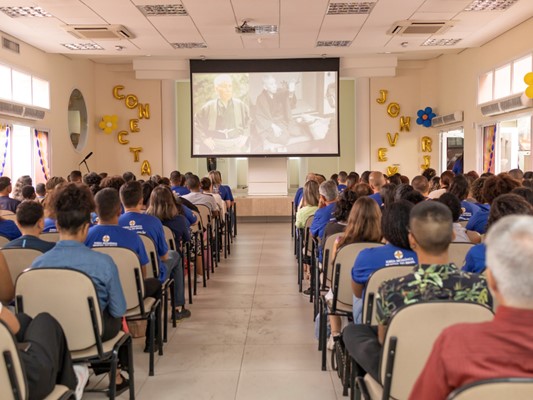Mais de 700 pessoas participam do Conecta Johvem Região RJ 3